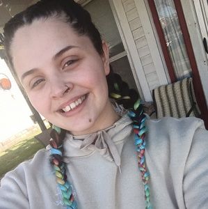 Meet your Posher, Allysa